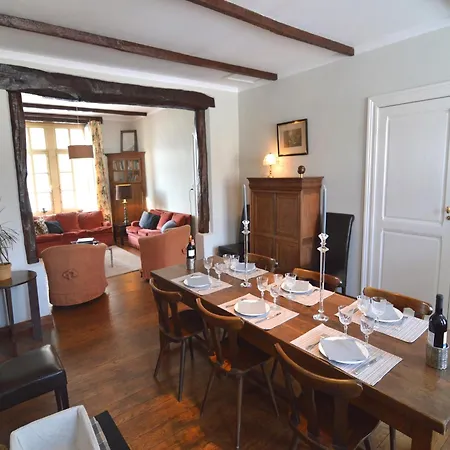 Peaceful Retreat In 別荘 Roumont