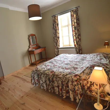 Peaceful Retreat In 別荘 Roumont