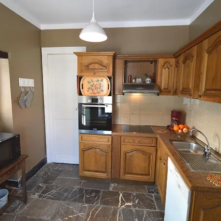 Peaceful Retreat In Tatil Evi Roumont